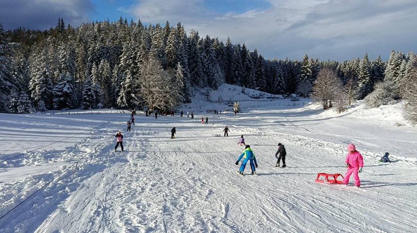 SKIING, SLEDDING, AND SNOW ACTIVITIES AT THE "CRVENE STIJENE" MOUNTAIN LODGE